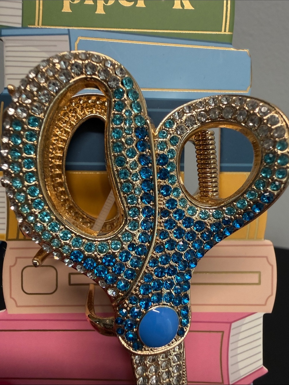 Piper K | Whimsical Rhinestone Scissor Metal Hair Clip - Picture 6 of 8